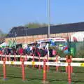 A crowd near the ice cream van, The Black Dog Festival of Running, Bungay, Suffolk - 2nd April 2017