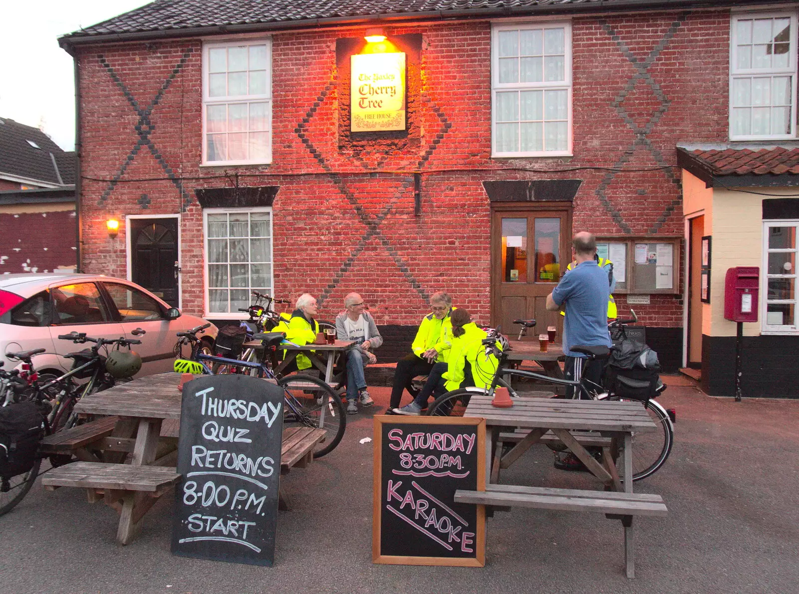 The BSCC are at the Yaxley Cherry Tree, from Comedy Night, and a Village Yard Sale, Eye and Brome, Suffolk - 8th April 2017