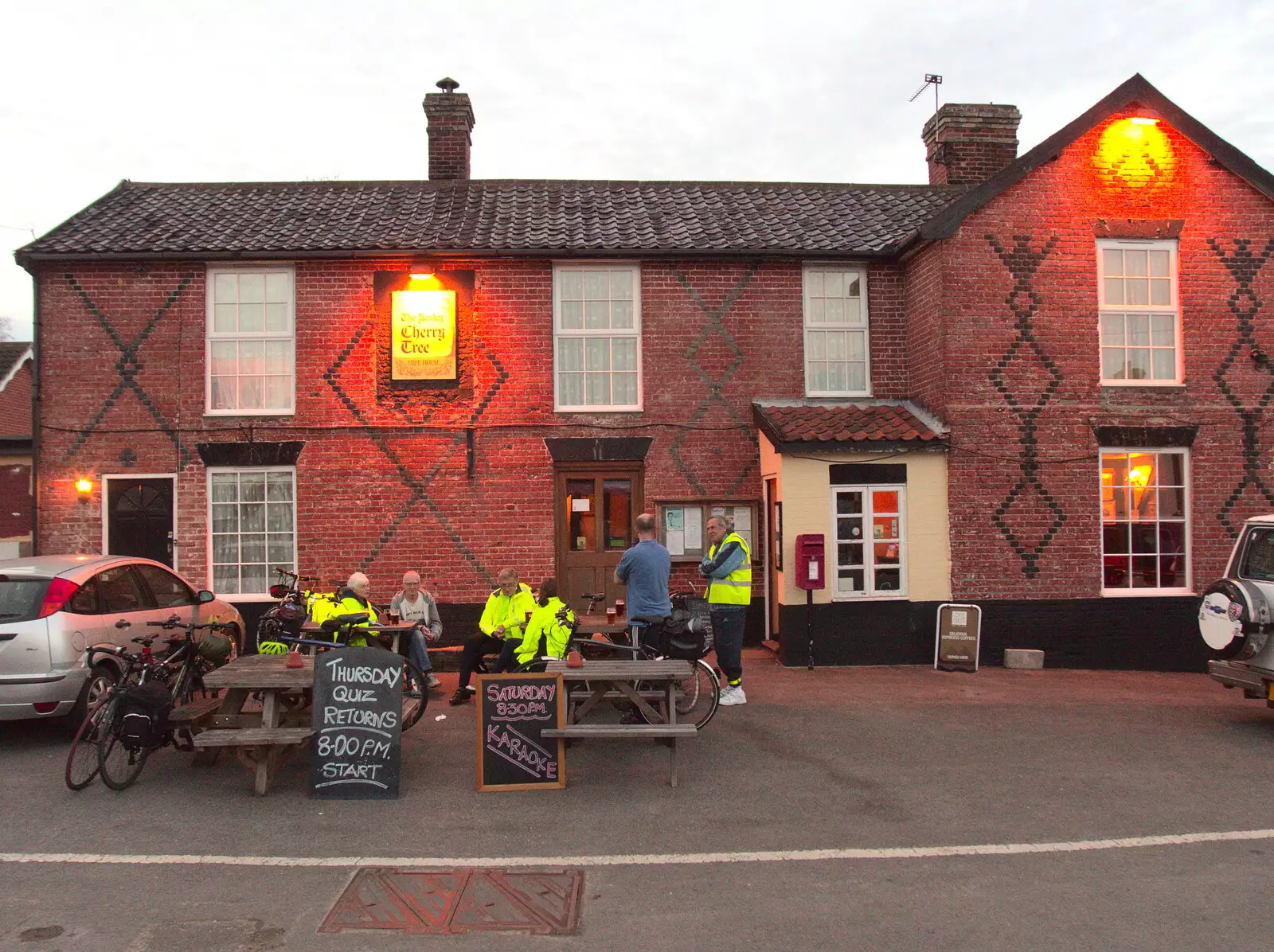 The Cherry Tree in Yaxley, from Comedy Night, and a Village Yard Sale, Eye and Brome, Suffolk - 8th April 2017