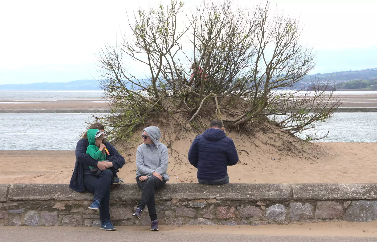 Sis and Isobel discuss topics of the day, from Grandma J's and a Day on the Beach, Spreyton and Exmouth, Devon - 13th April 2017