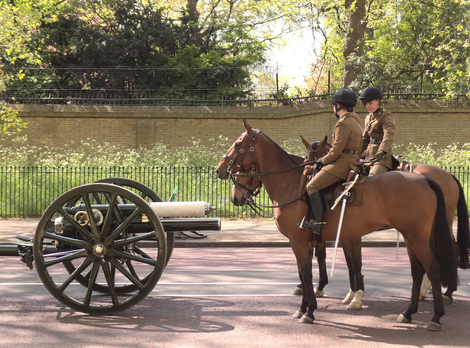 A gun carriage outside Buckingham Palace, from A Trip to Reykjavik, Iceland - 20th April 2017