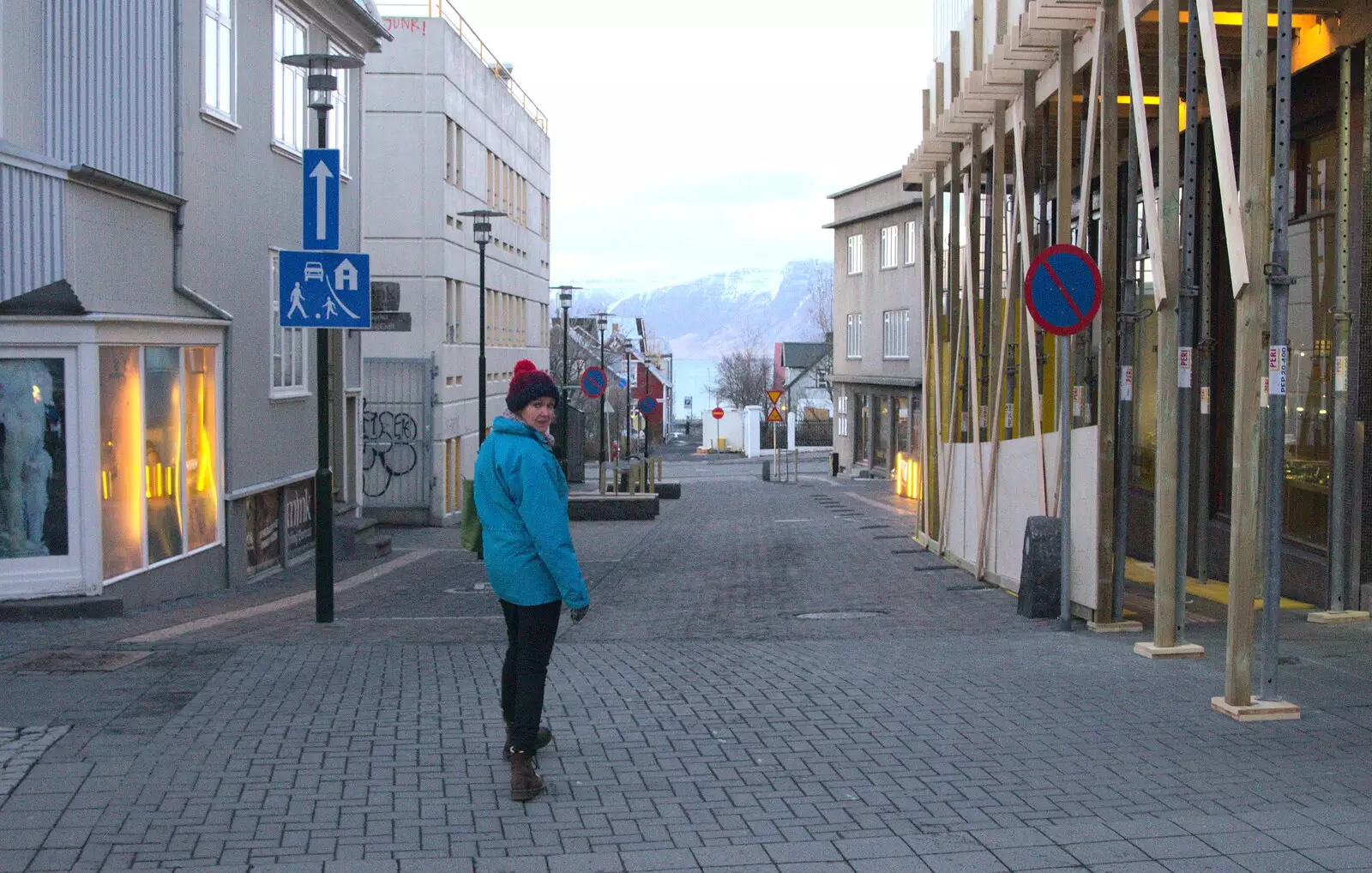 Isobel looks back, from A Trip to Reykjavik, Iceland - 20th April 2017