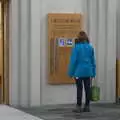 Isobel reads about the organ, Hallgrímskirkja Cathedral and Whale Watching, Reykjavik - 21st April 2017