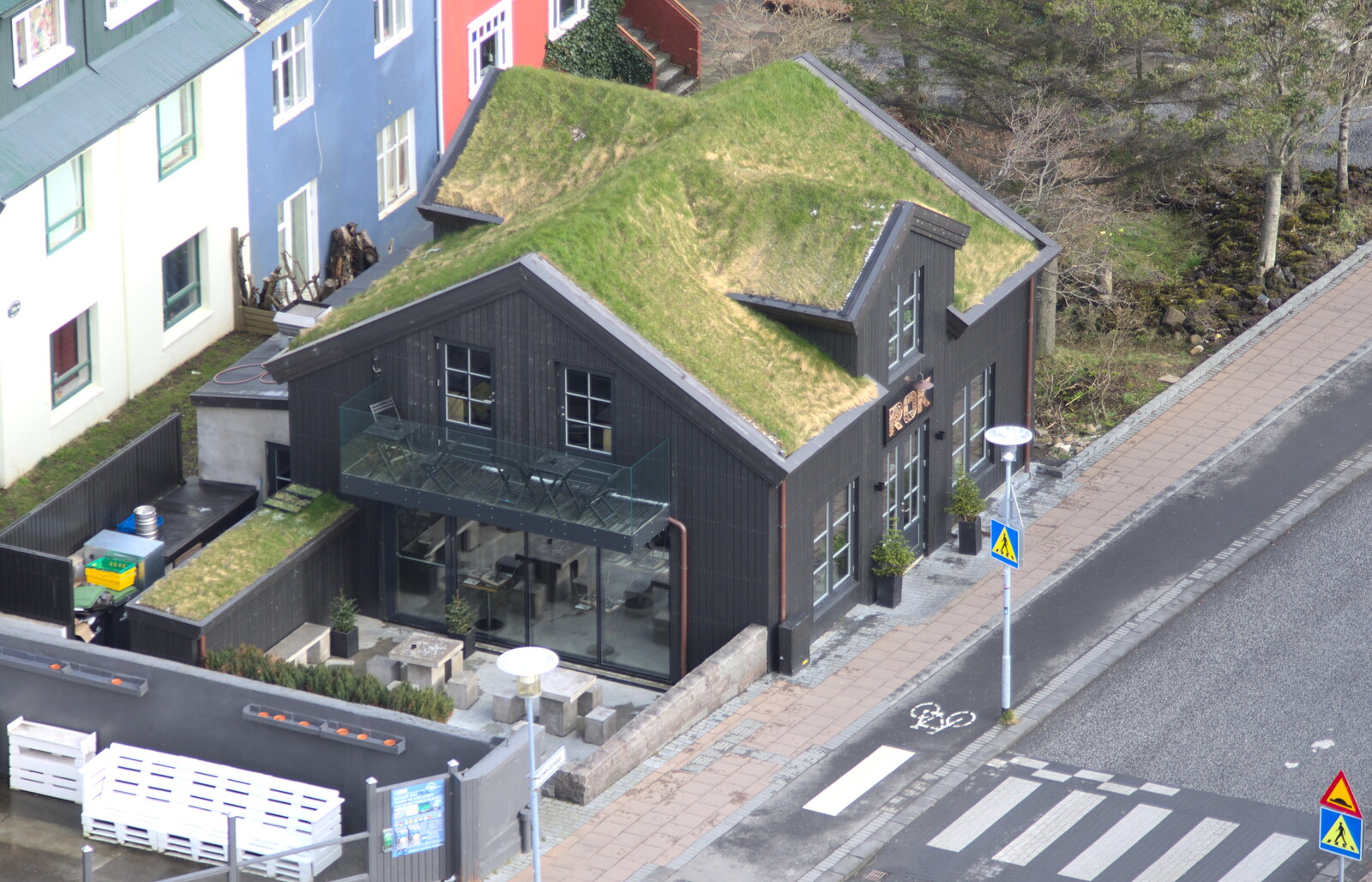 Last night's bar has grass for a roof from Hallgrímskirkja Cathedral and Whale Watching, Reykjavik - 21st April 2017