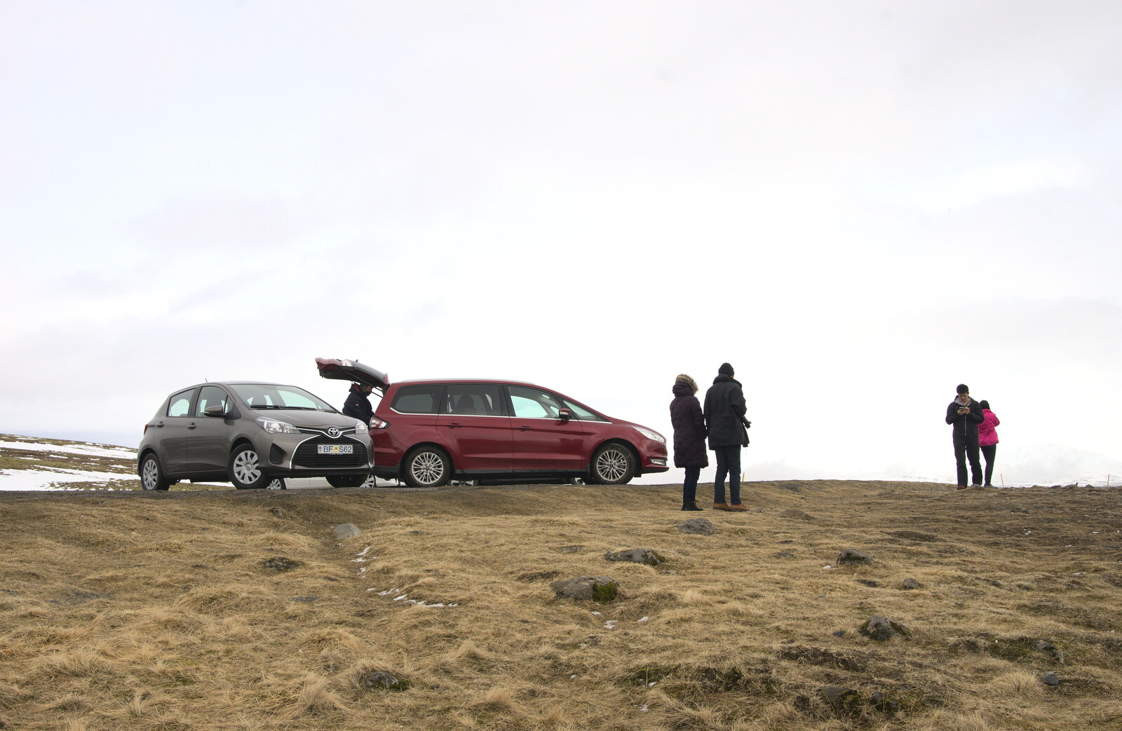 More tourists look out over the snow from The Golden Circle of Ísland, Iceland - 22nd April 2017