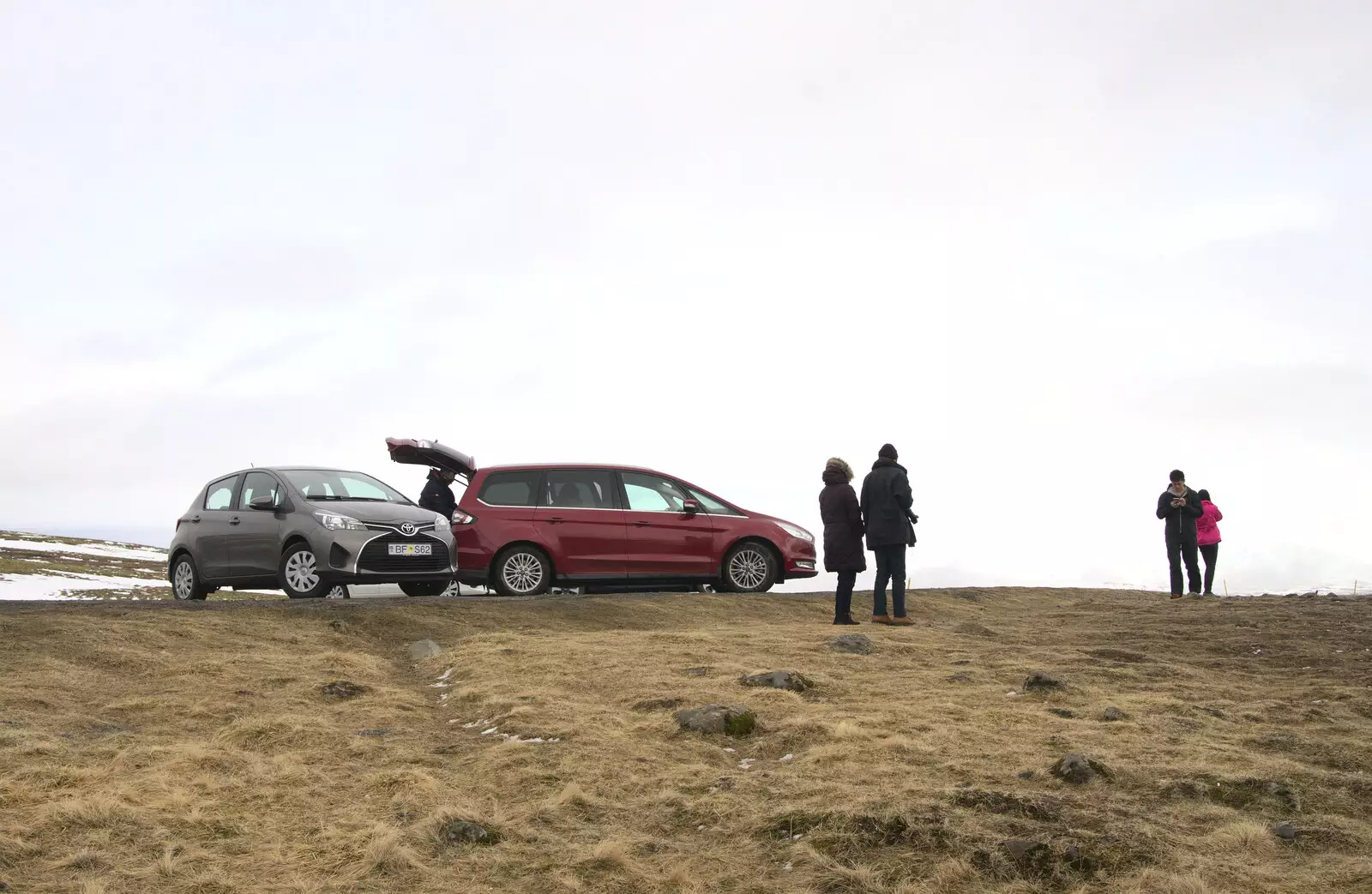 More tourists look out over the snow, from The Golden Circle of Ísland, Iceland - 22nd April 2017