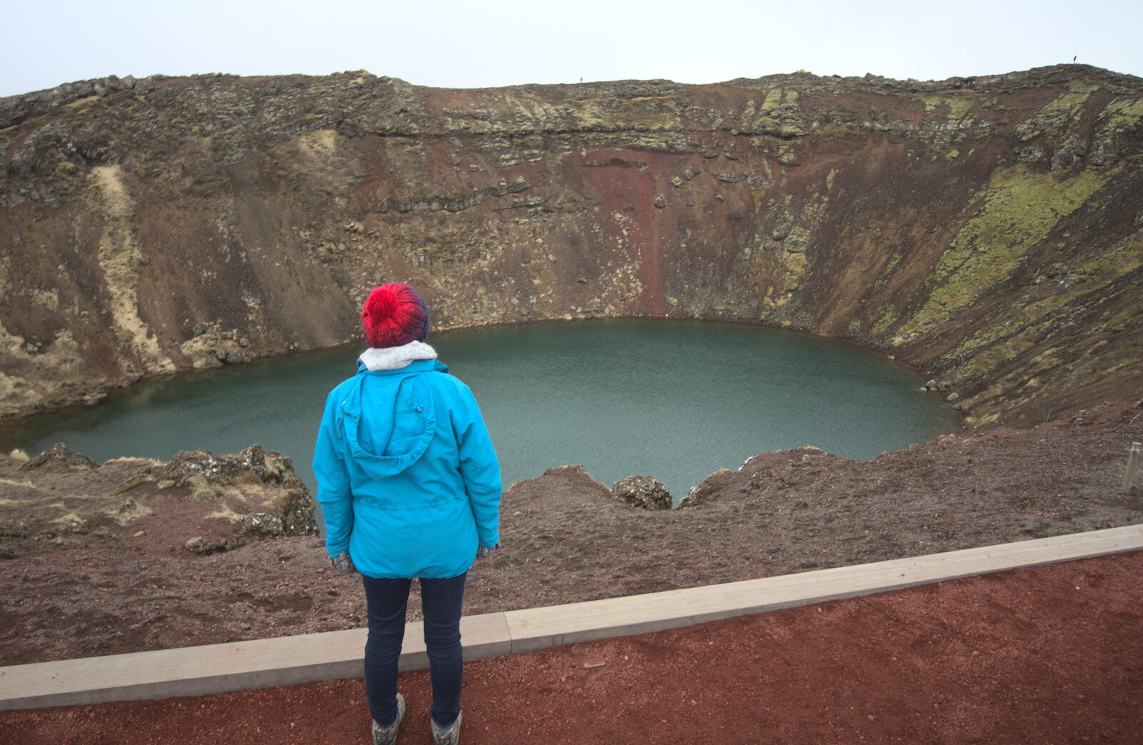 Isobel looks at the crater lake from The Golden Circle of Ísland, Iceland - 22nd April 2017