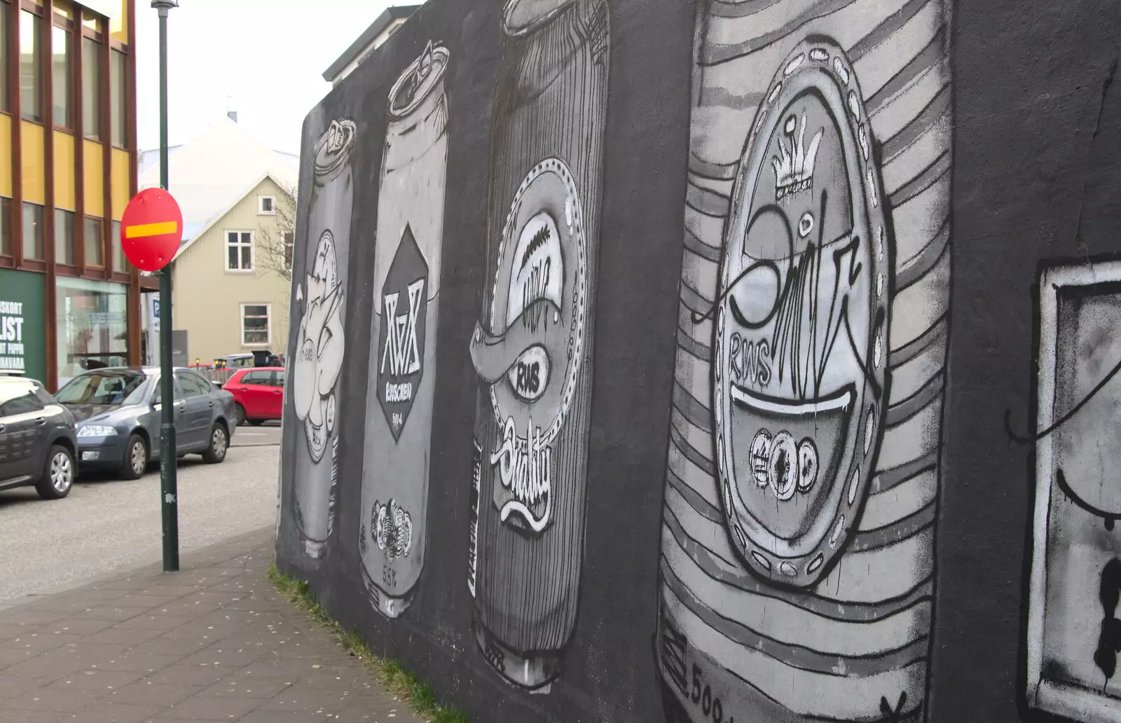 More street art, from Stríðsminjar War Relics, Perlan and Street Art, Reykjavik, Iceland - 23rd April 2017