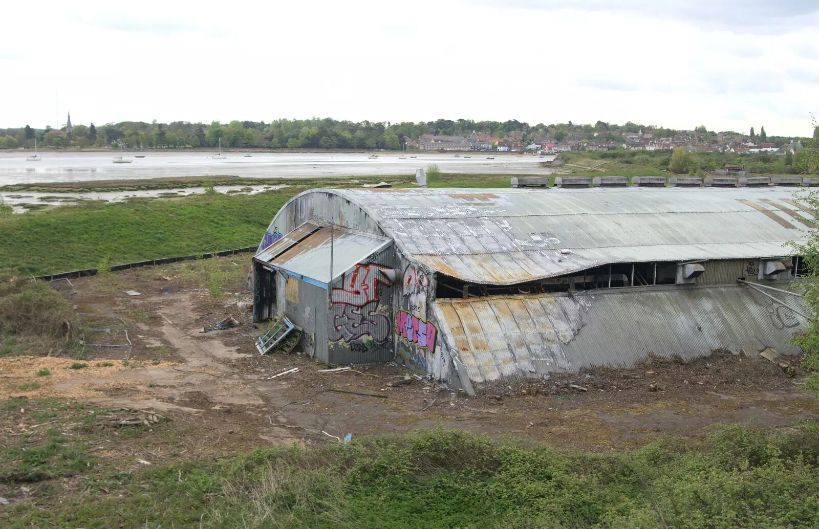 The derelict shed is not long for this world, from The Journey Home, Reykjavik, London and Brantham - 24th April 2017