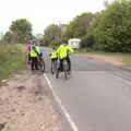 The group heads off again, The Last-Ever BSCC Weekend Away Bike Ride, Thaxted, Essex - 6th May 2017