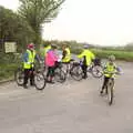 There's another map stop at the top of a hill, The Last-Ever BSCC Weekend Away Bike Ride, Thaxted, Essex - 6th May 2017