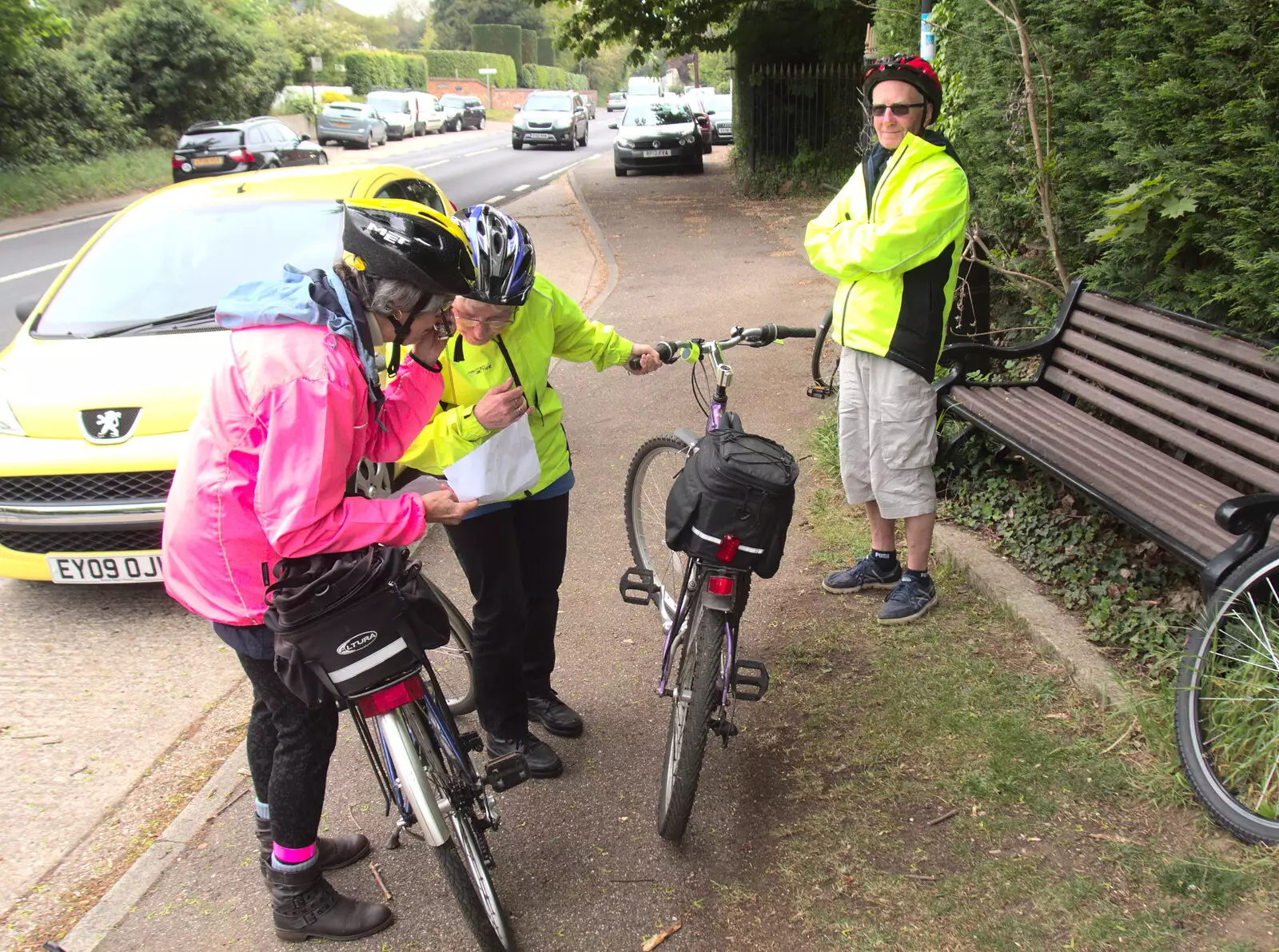 John Willy looks on at another map stop, from The Last-Ever BSCC Weekend Away Bike Ride, Thaxted, Essex - 6th May 2017