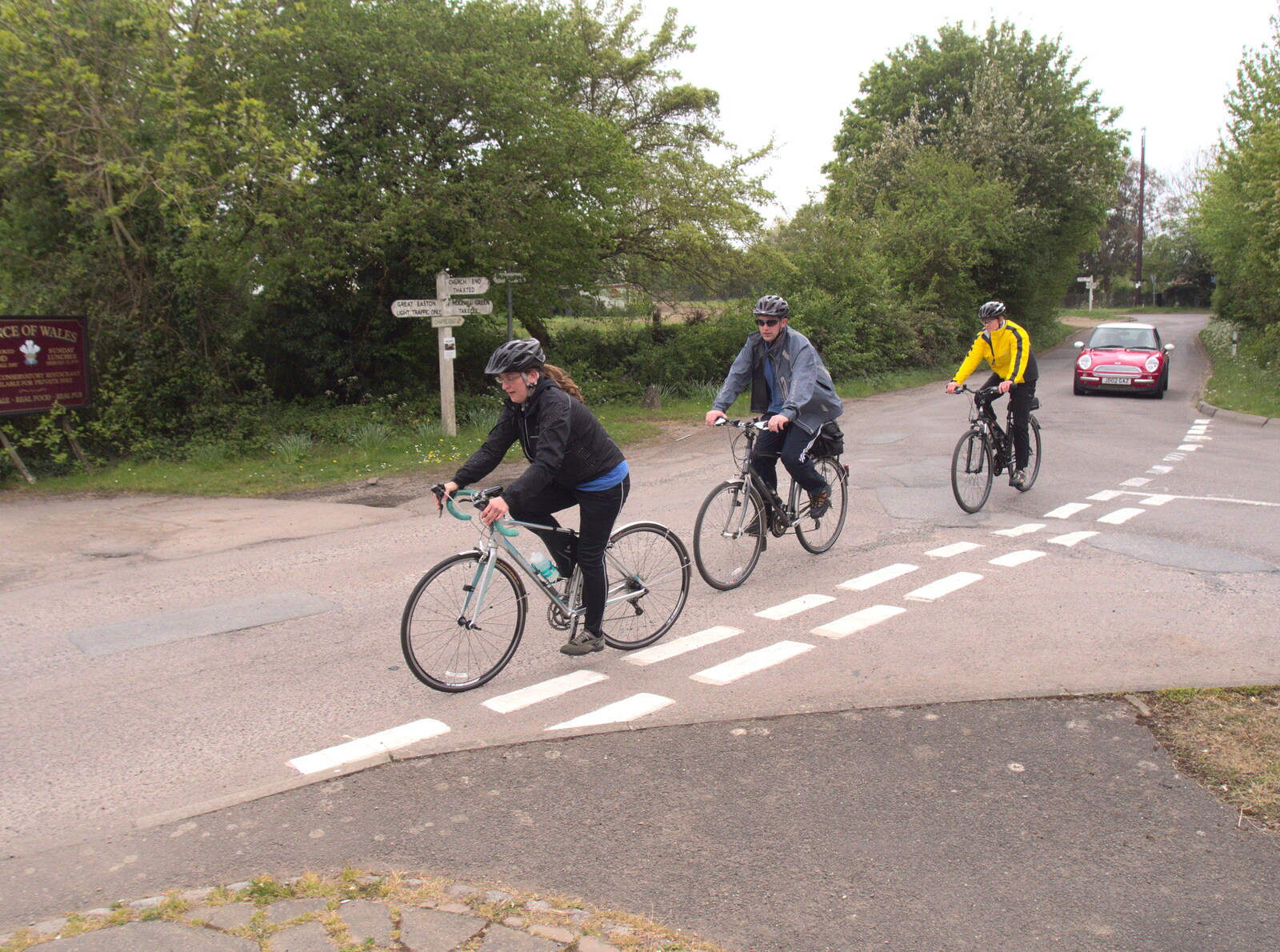 Suey, Paul and Pippa ride in from The Last-Ever BSCC Weekend Away Bike Ride, Thaxted, Essex - 6th May 2017