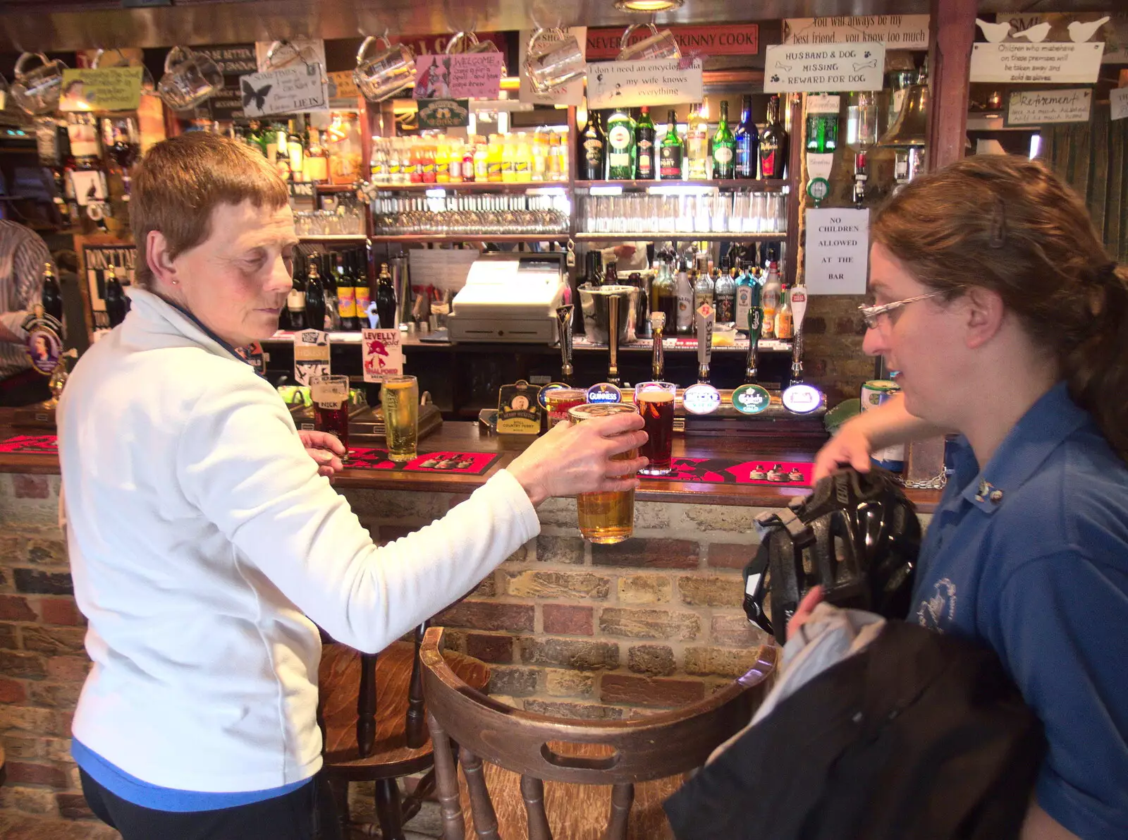 Pippa passes a beer over, from The Last-Ever BSCC Weekend Away Bike Ride, Thaxted, Essex - 6th May 2017