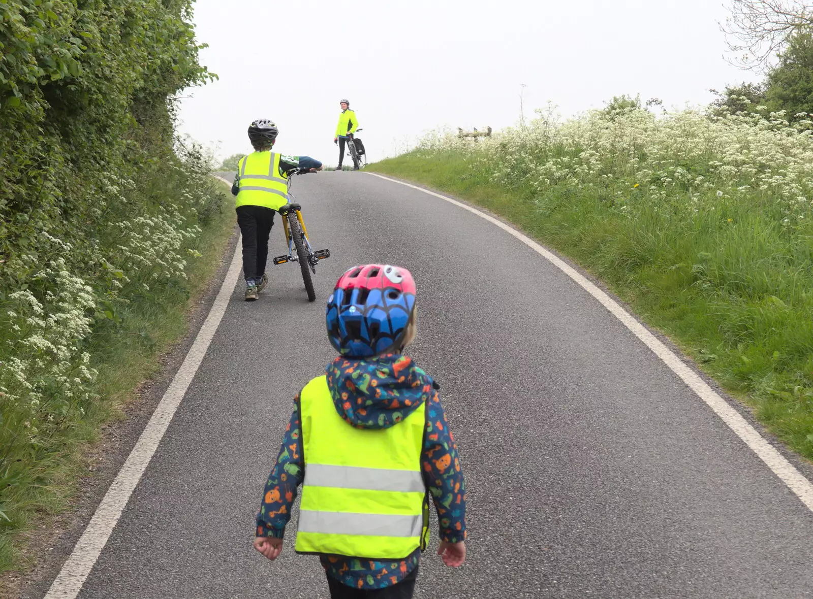 Isobel waits at the top of a hill, from The Last-Ever BSCC Weekend Away Bike Ride, Thaxted, Essex - 6th May 2017