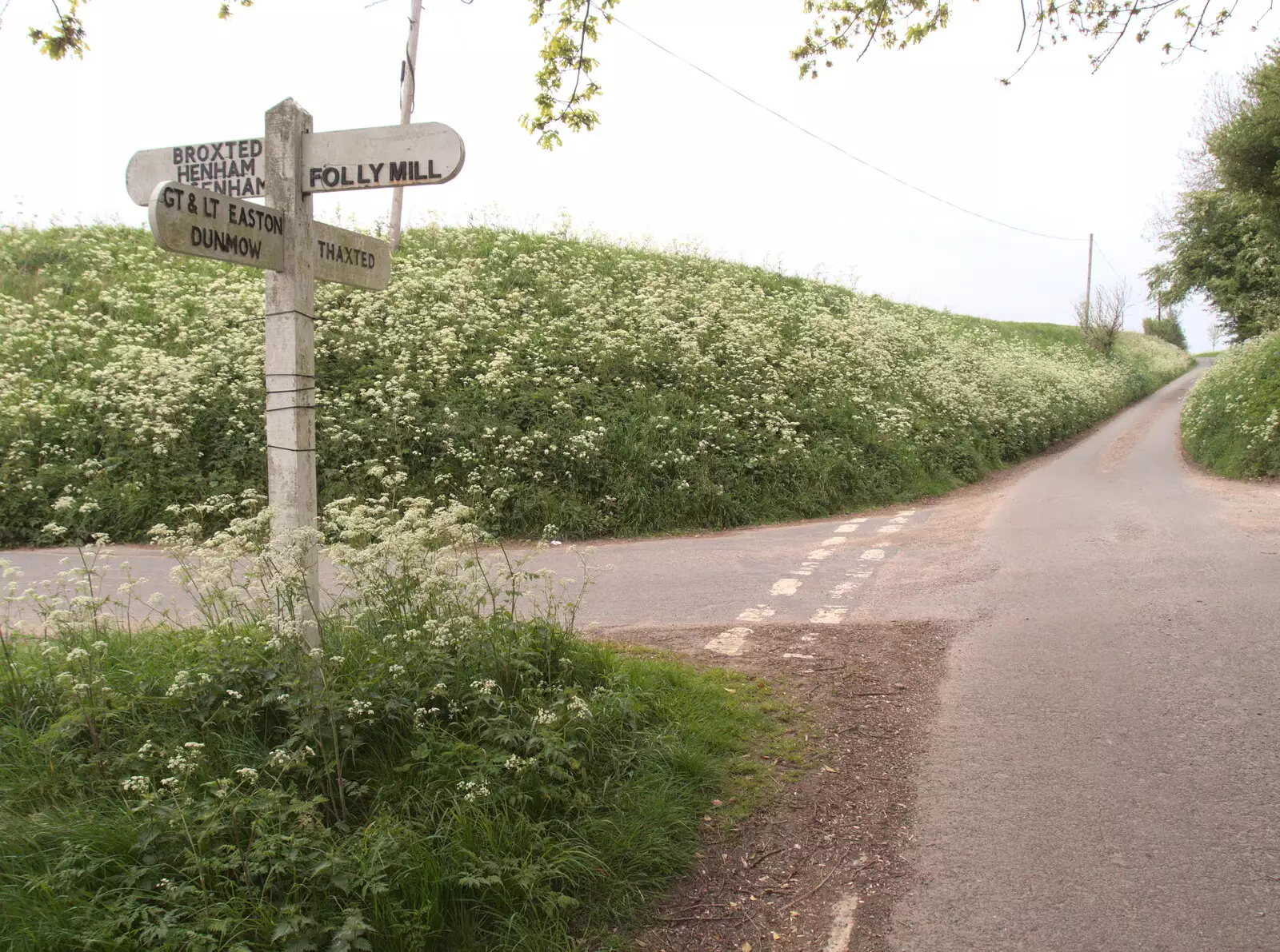 Old-school road sign near Folly Mill, from The Last-Ever BSCC Weekend Away Bike Ride, Thaxted, Essex - 6th May 2017