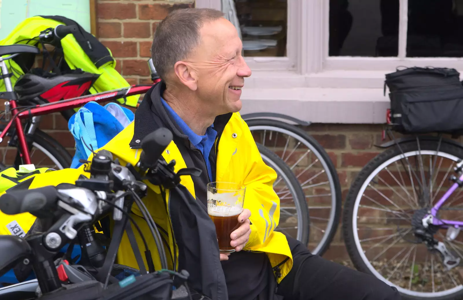 Apple has a beer, from The Last-Ever BSCC Weekend Away Bike Ride, Thaxted, Essex - 6th May 2017