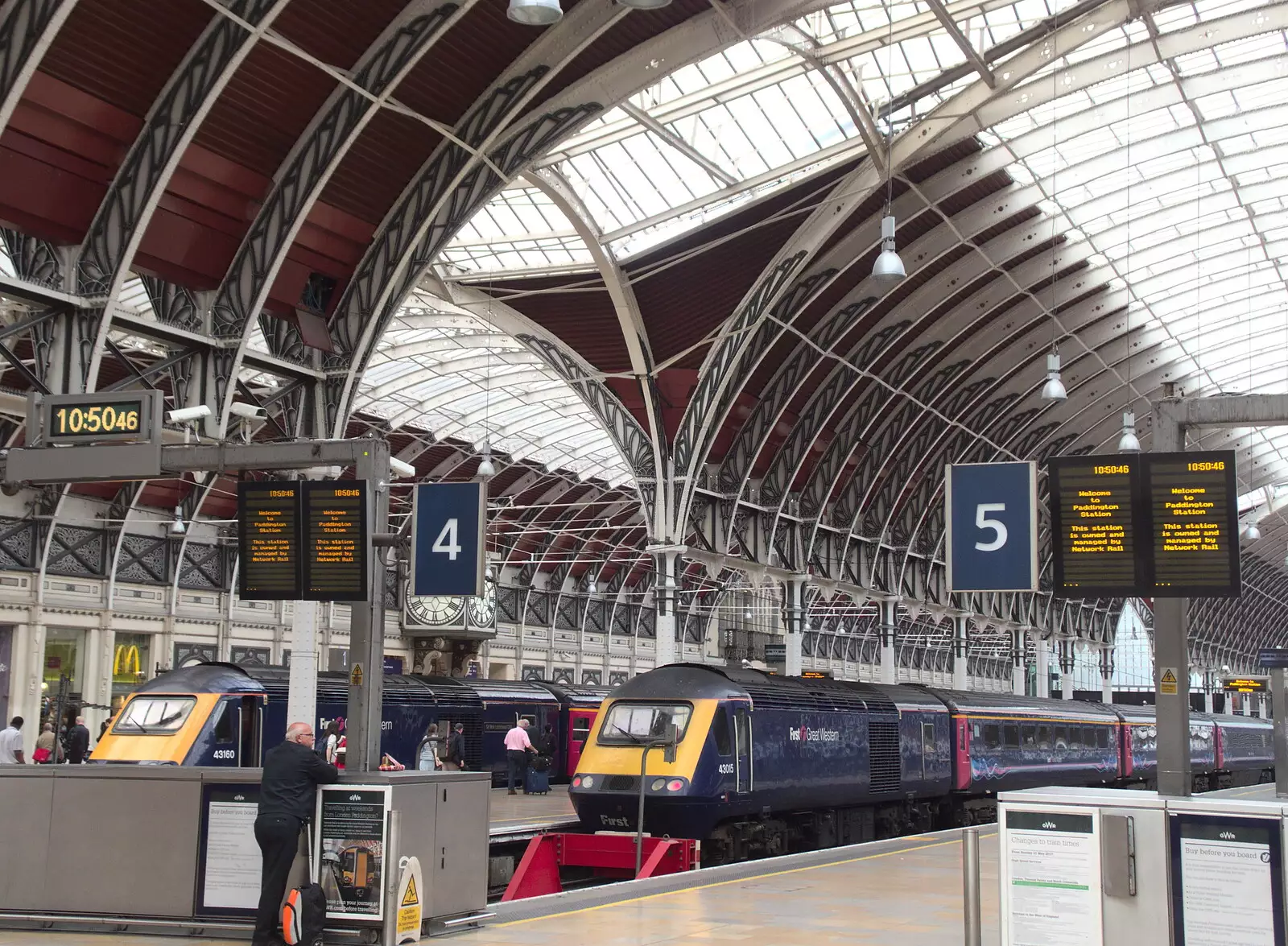 A couple of Class 43s down at Paddington, from The Diss Organ Festival, Diss, Norfolk - 14th May 2017