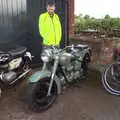 Phil inspects a motorbike at the Wortwell Bell, A Day at the Grain Brewery Open Day, Alburgh, Suffolk - 20th May 2017