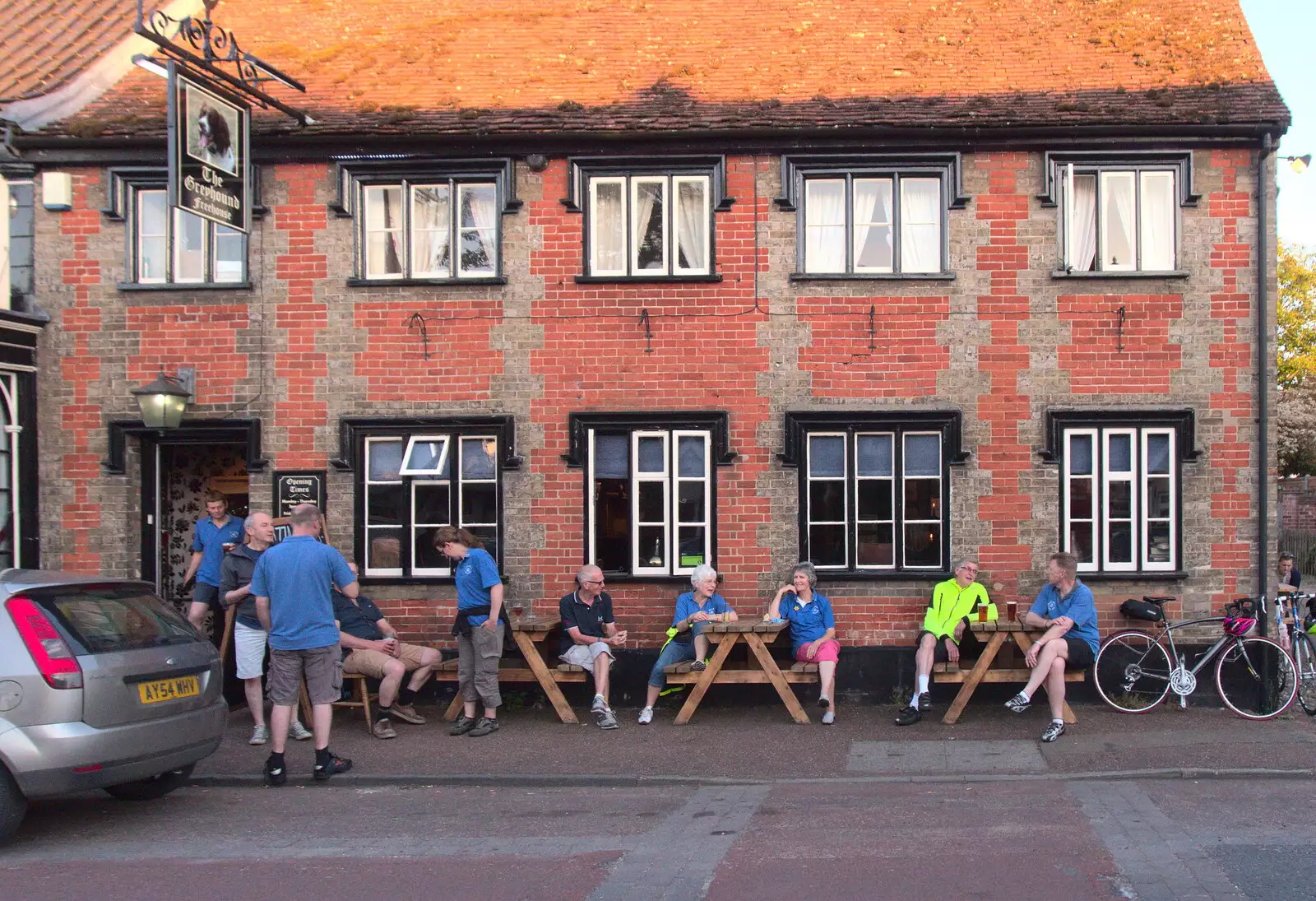 The BSCC outside the Botesdale Greyhound, from Badders, Bike Rides and a Birthday, Suffolk - 26th May 2017