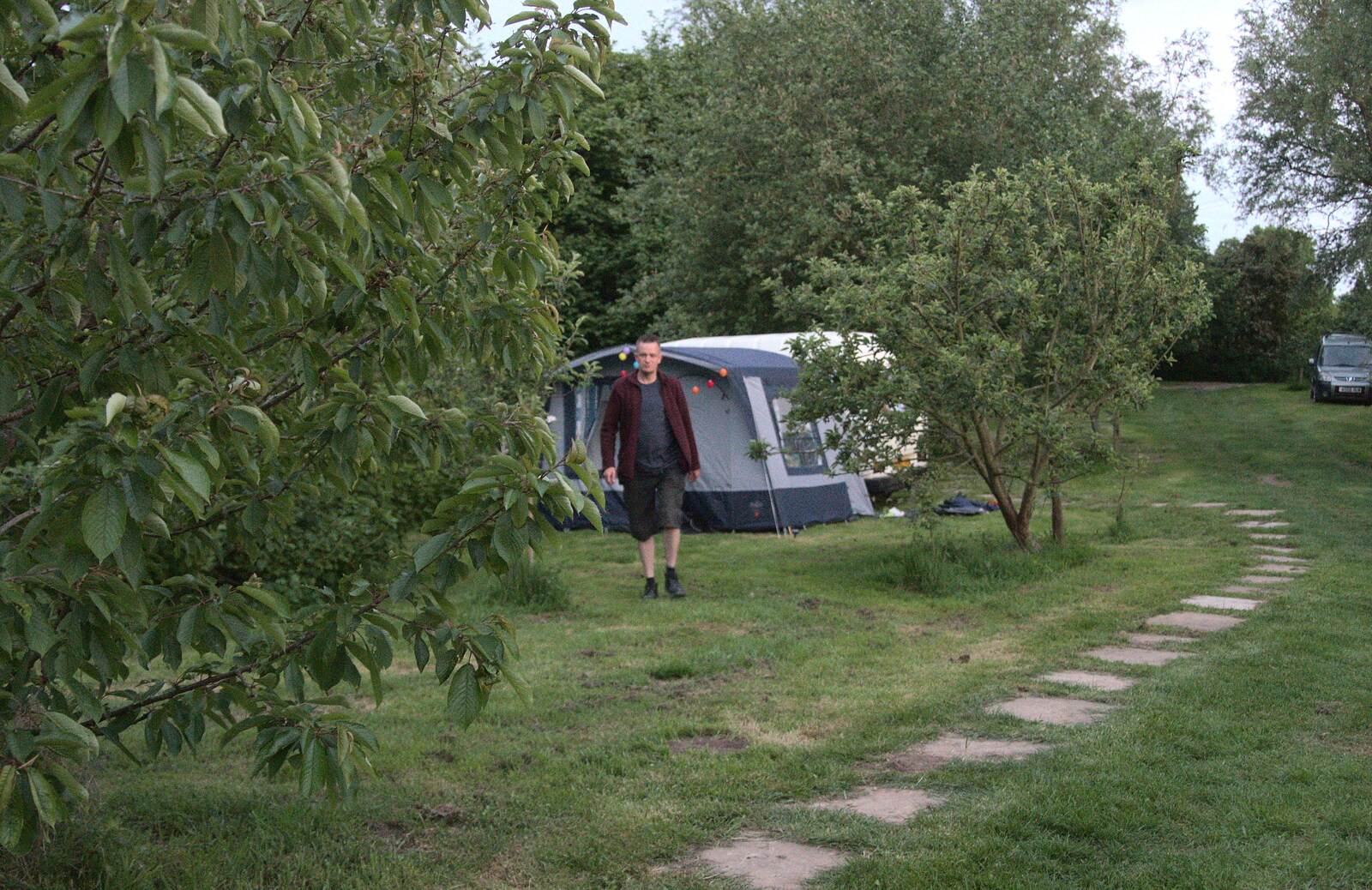 Nosher wanders back from the van from Wavy and Martina's Combined Birthdays, Thrandeston, Suffolk - 27th May 2017