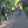 The BSCC heads off towards Thrandeston, The BSCC Rides to the Six Bells, Gislingham, Suffolk - 1st June 2017