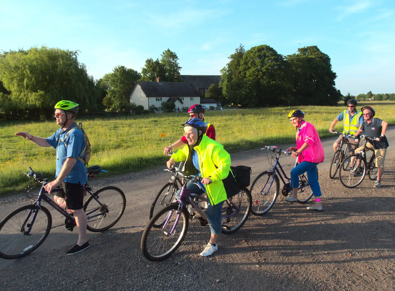 The group pauses to let some traffic past, from The BSCC Rides to the Six Bells, Gislingham, Suffolk - 1st June 2017