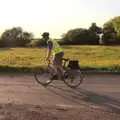 Paul rides off, The BSCC Rides to the Six Bells, Gislingham, Suffolk - 1st June 2017