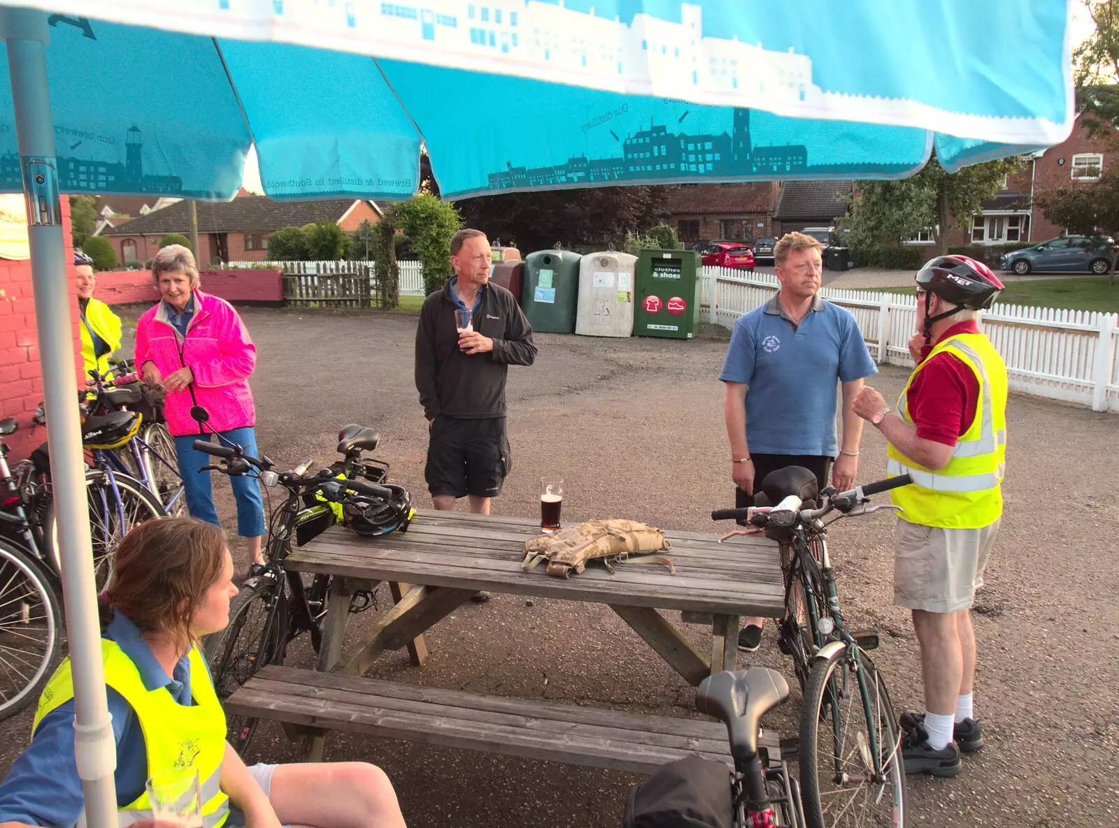 The BSCC in the Six Bells car park, from The BSCC Rides to the Six Bells, Gislingham, Suffolk - 1st June 2017