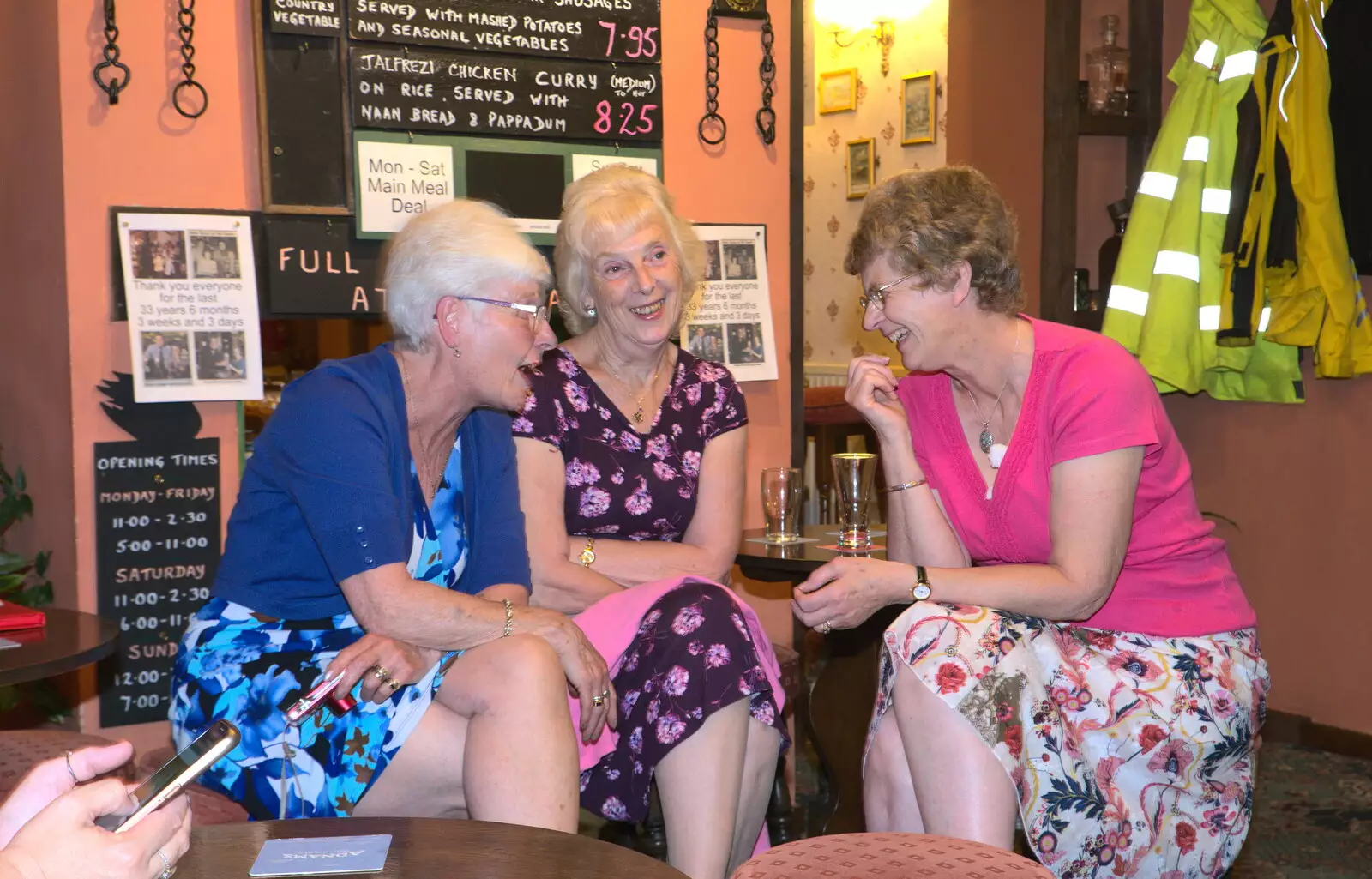 Spammy chats to Janice, from A Retirement: The Last Night of The Swan Inn, Brome, Suffolk - 3rd June 2017