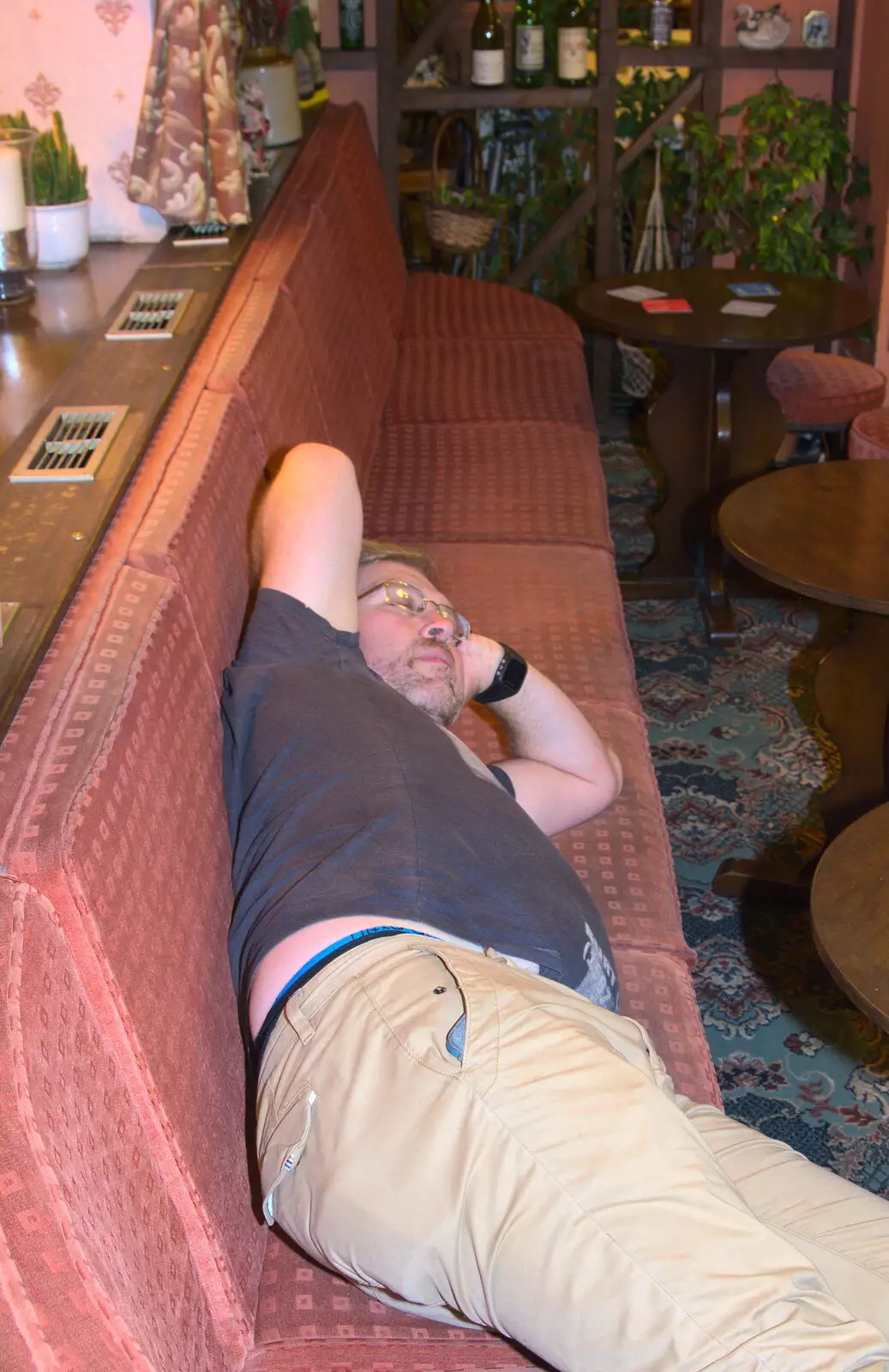 Marc has a nap, from A Retirement: The Last Night of The Swan Inn, Brome, Suffolk - 3rd June 2017