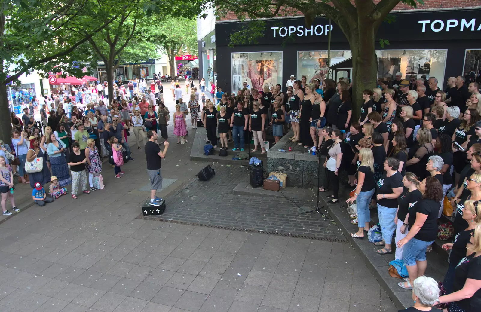 The scene on the Haymarket, from Isobel's Choral Flash Mob, Norwich, Norfolk - 17th June 2017