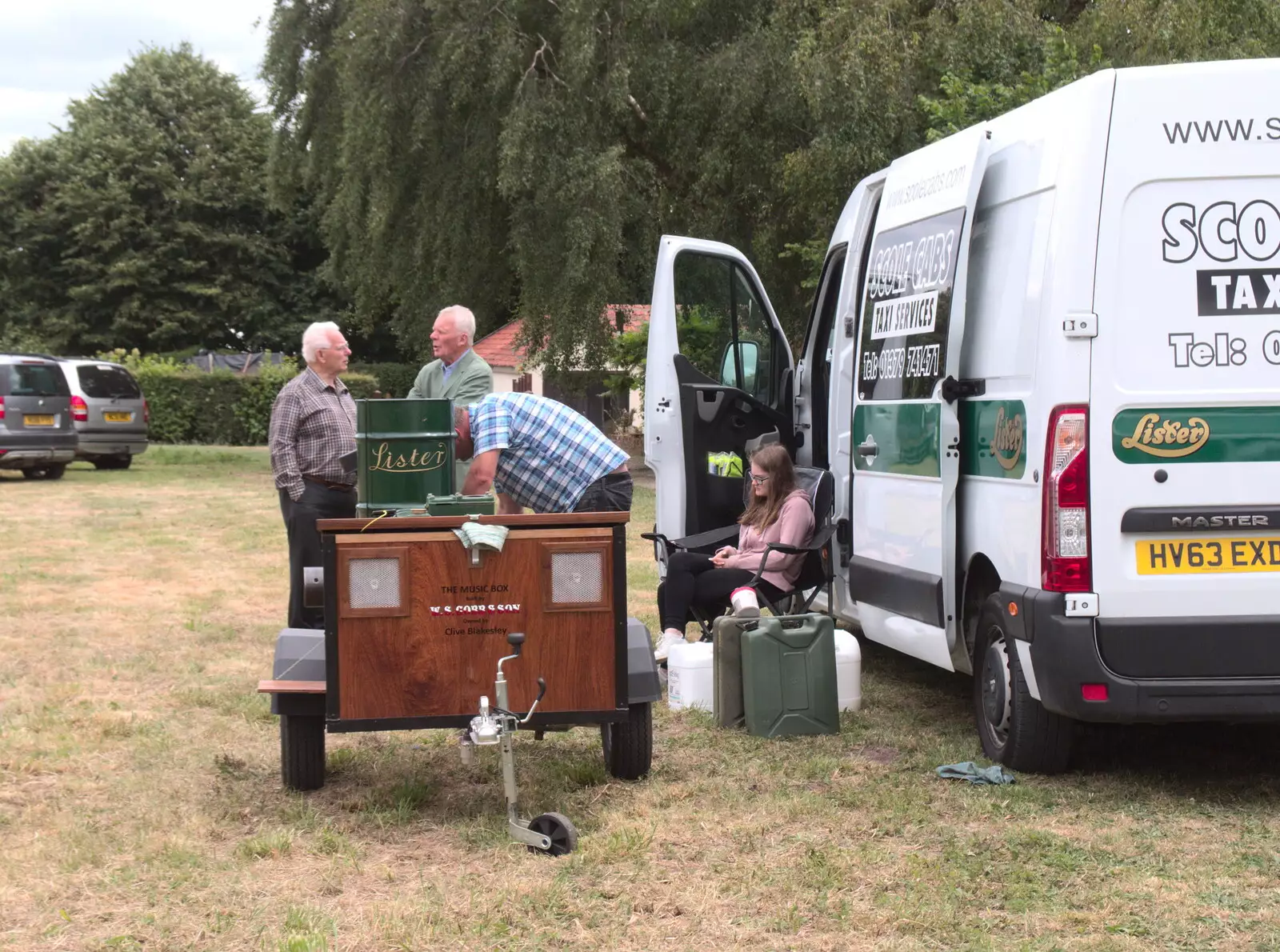 A Lister engine turns up, from Thrandeston Pig, Little Green, Thrandeston, Suffolk - 25th June 2017