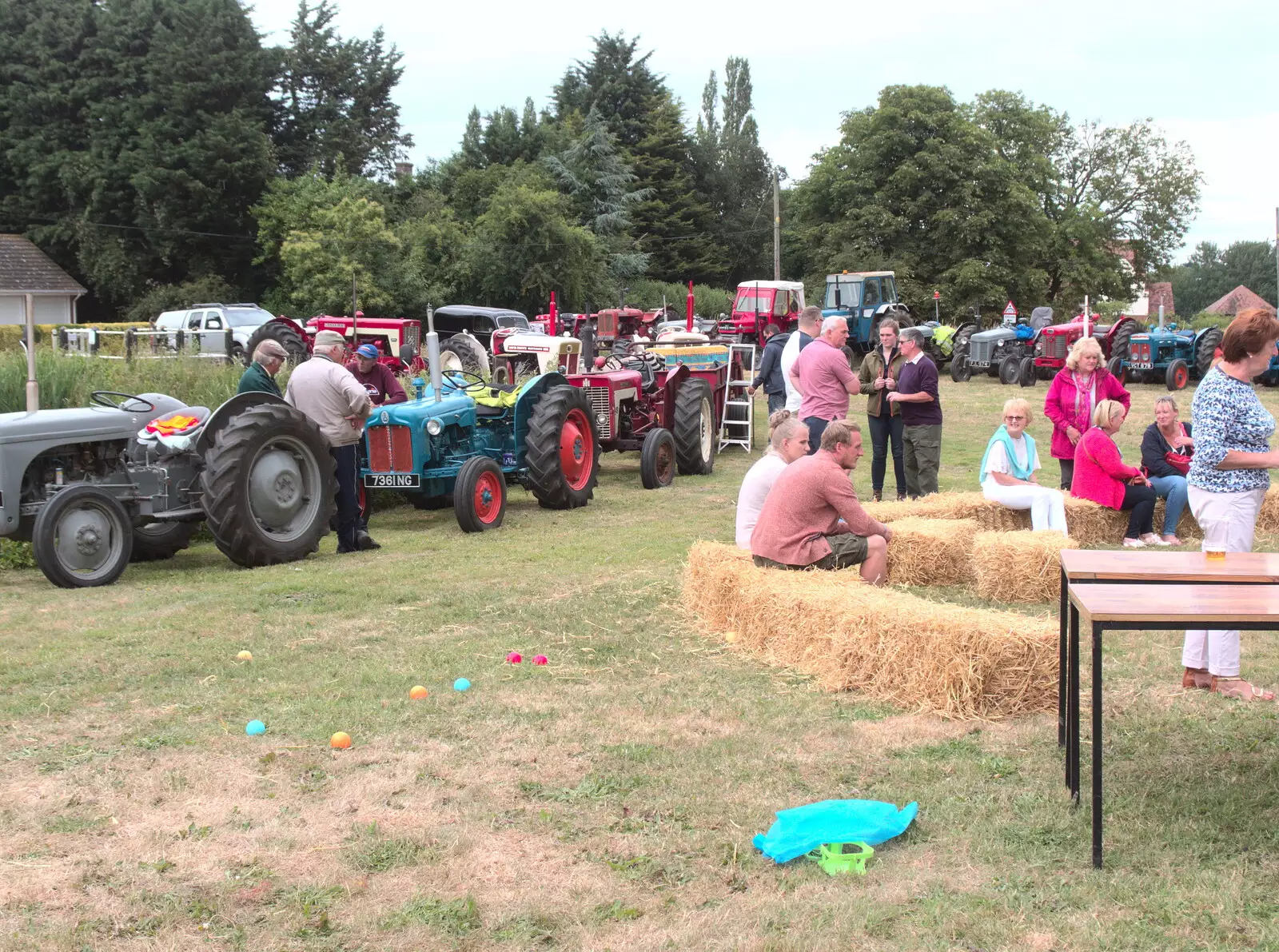 The vintage tractors have turned up, from Thrandeston Pig, Little Green, Thrandeston, Suffolk - 25th June 2017