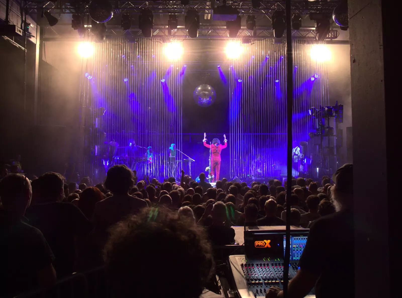 The Flaming Lips kick off their set, from Flaming Lips at the UEA, Norwich, Norfolk - 26th June 2017