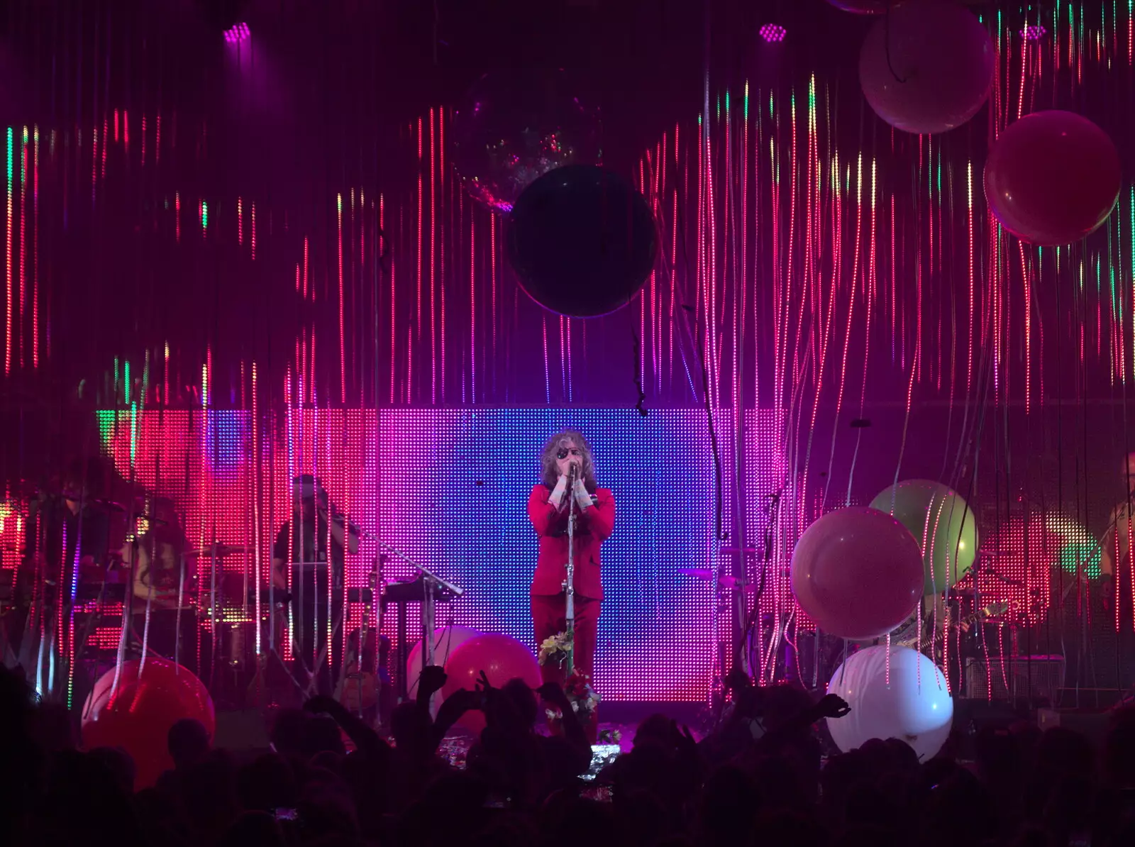 The balloons are kicked around for several songs, from Flaming Lips at the UEA, Norwich, Norfolk - 26th June 2017