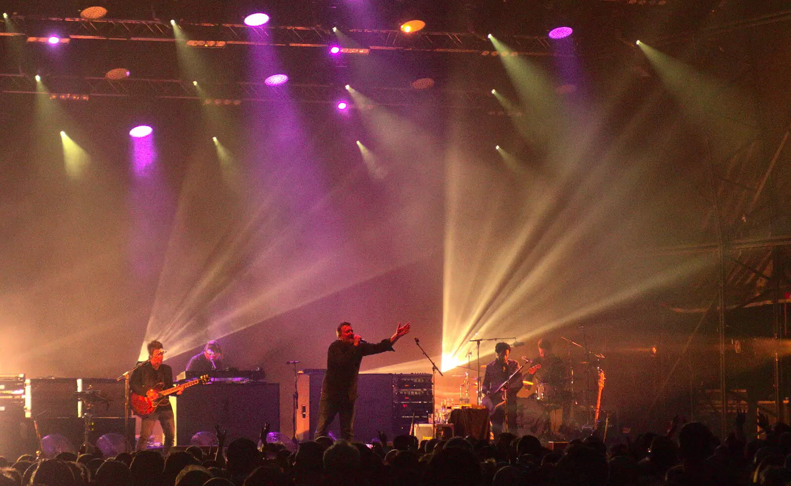 Guy Garvey and the band, from Elbow at High Lodge, Brandon, Suffolk - 29th June 2017