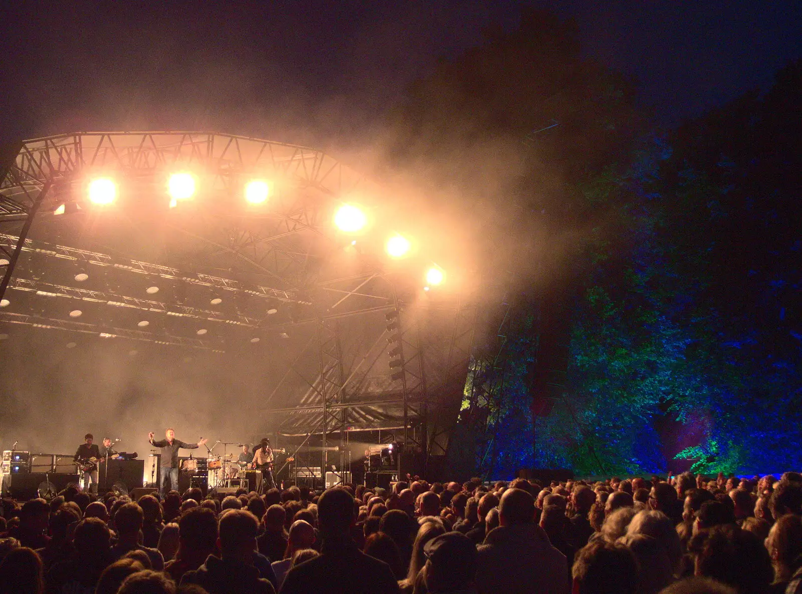 Audience participation, from Elbow at High Lodge, Brandon, Suffolk - 29th June 2017