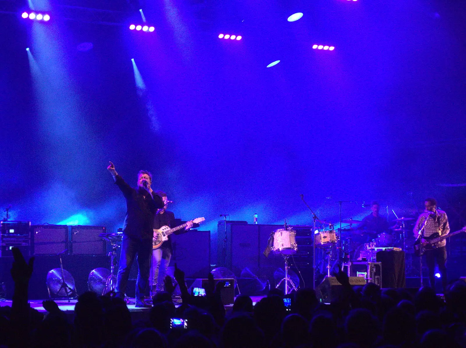 Guy Garvey points out to the crowd, from Elbow at High Lodge, Brandon, Suffolk - 29th June 2017