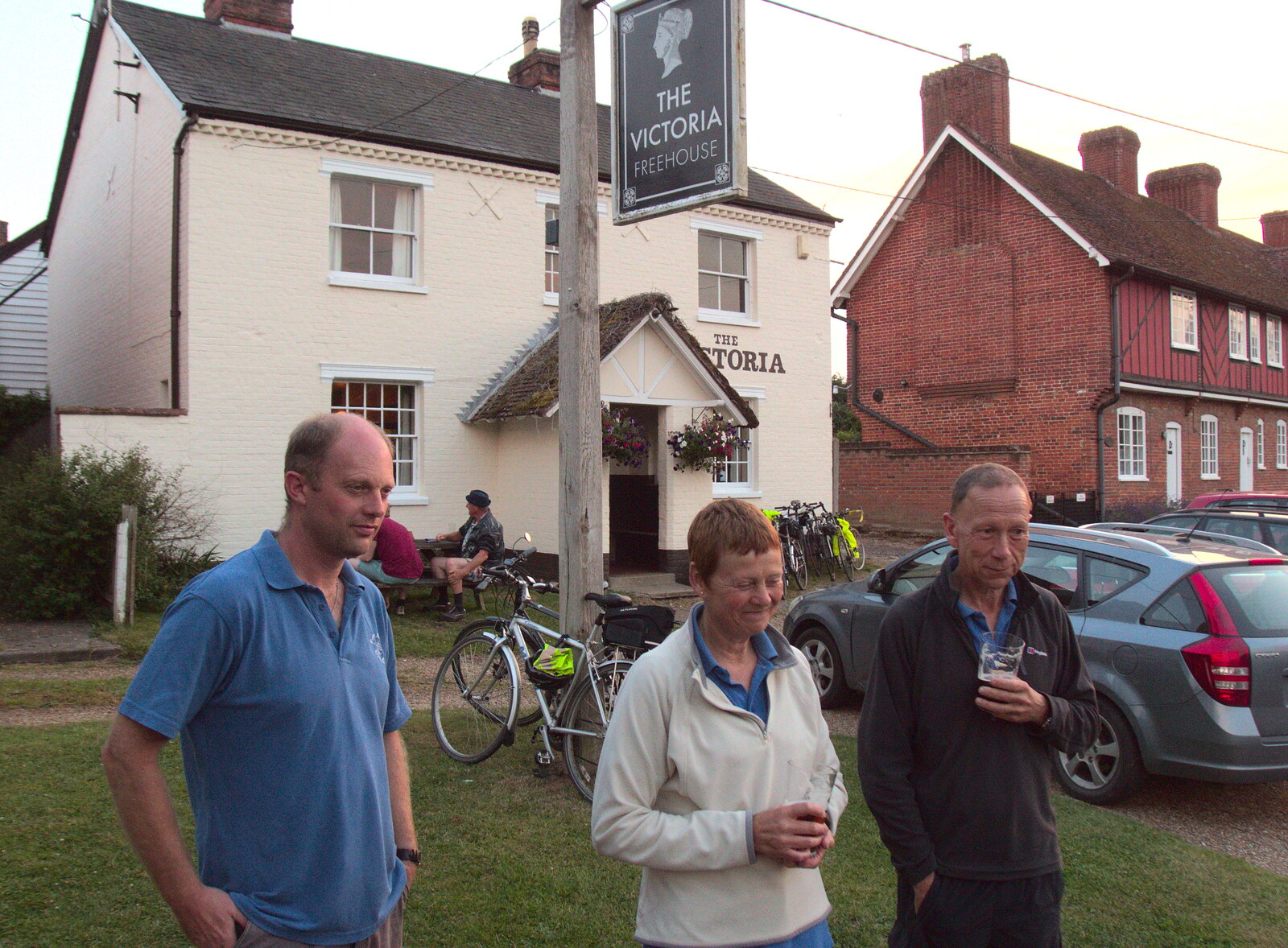 Paul, Pippa and Apple outside the Victoria from The BSCC at the Victoria and The Grain Beer Festival, Diss, Norfolk - 8th July 2017