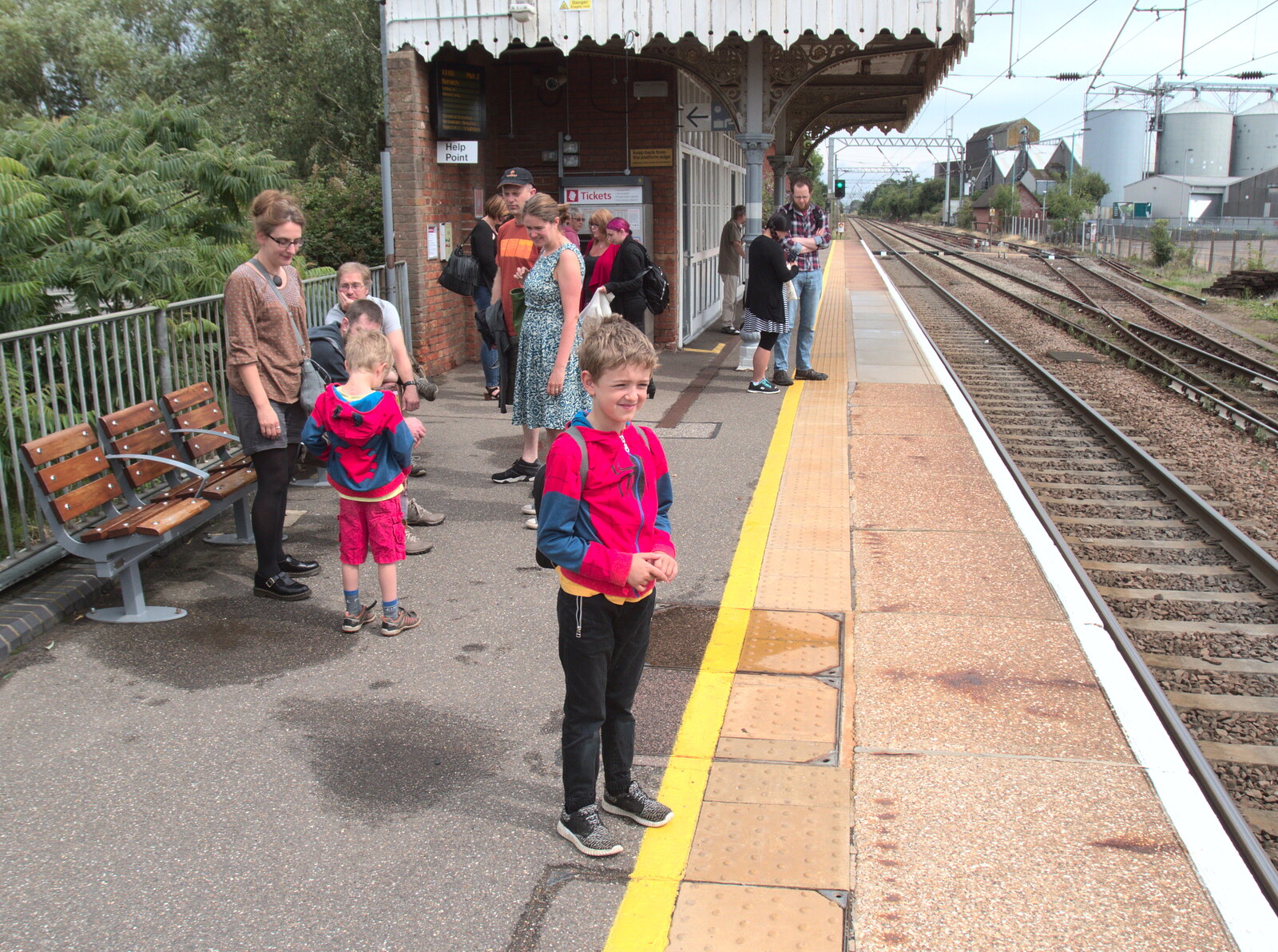 Fred and the gang on the platform at Diss from The Humpty Dumpty Beer Festival, Reedham, Norfolk - 22nd July 2017