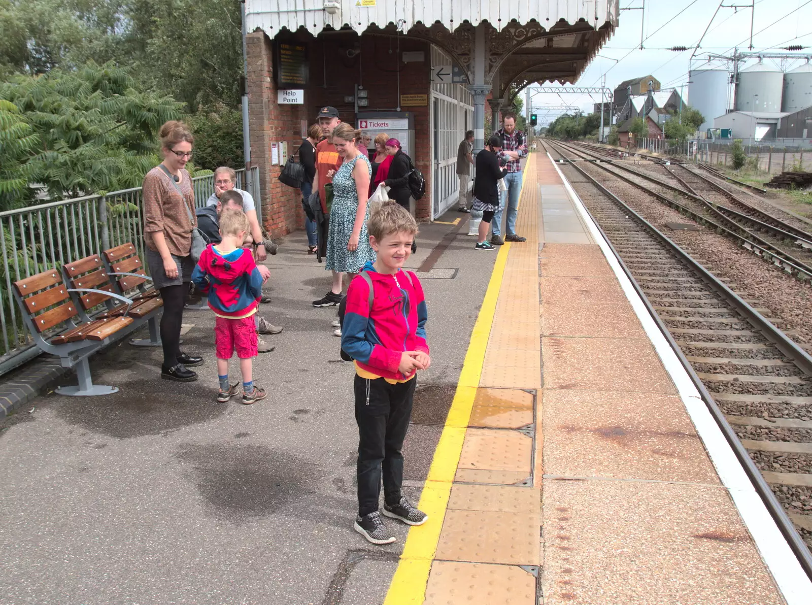 Fred and the gang on the platform at Diss, from The Humpty Dumpty Beer Festival, Reedham, Norfolk - 22nd July 2017