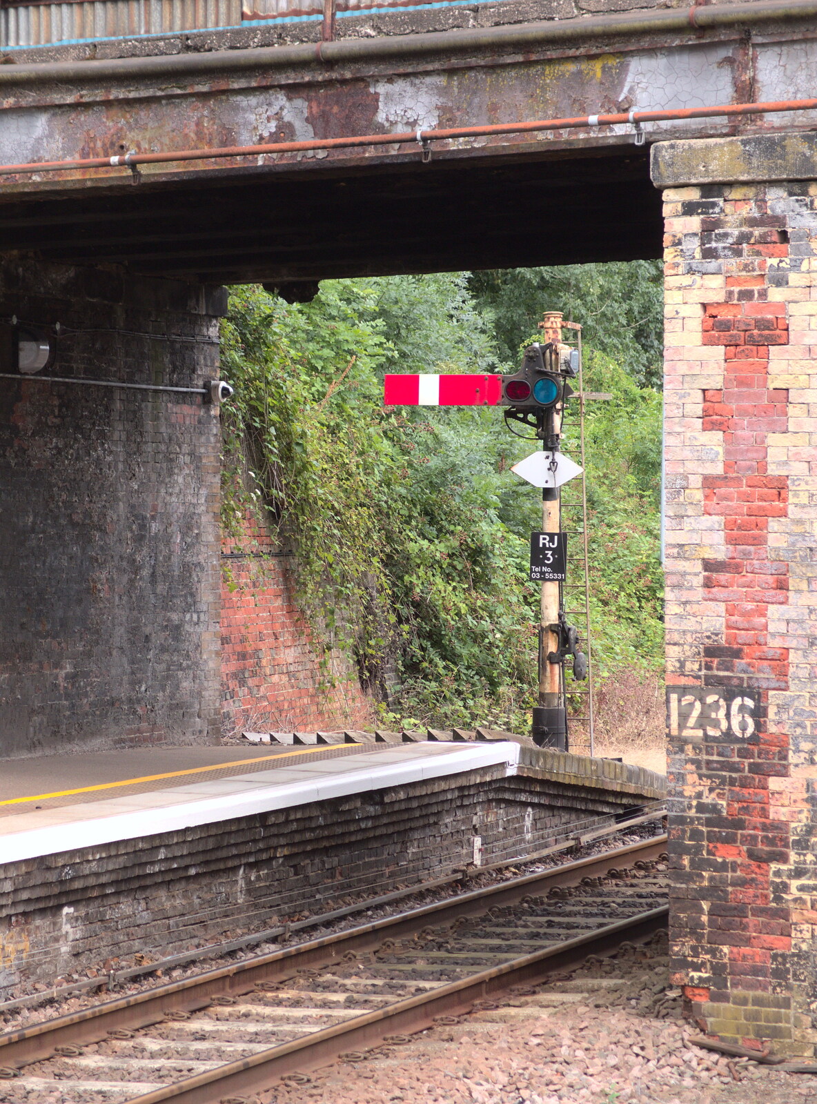 A view of the vintage signal through the bridge from The Humpty Dumpty Beer Festival, Reedham, Norfolk - 22nd July 2017