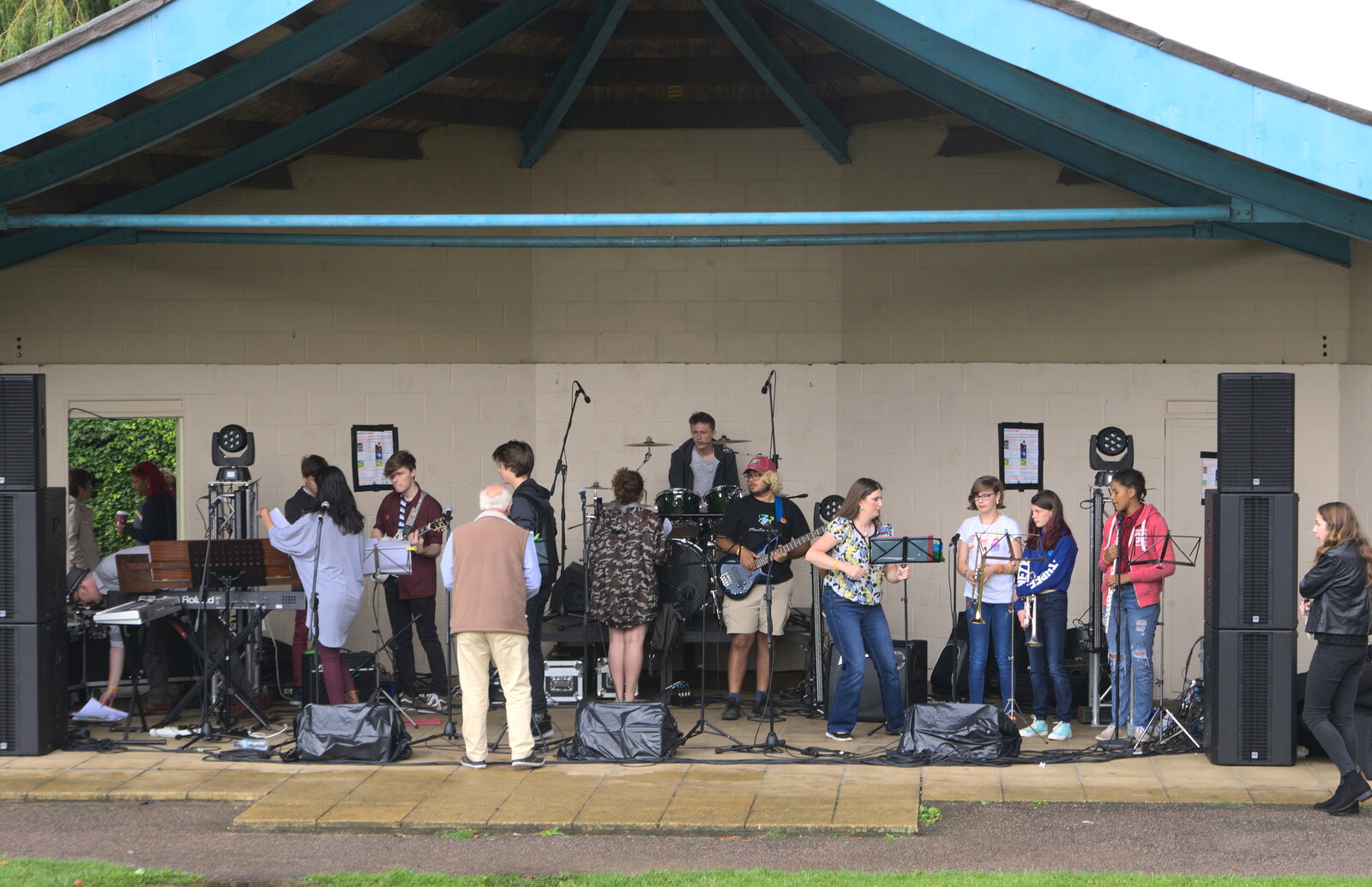 Diss High School students set up from Diss Fest, or Singin' in the Rain, Diss, Norfolk - 23rd July 2017