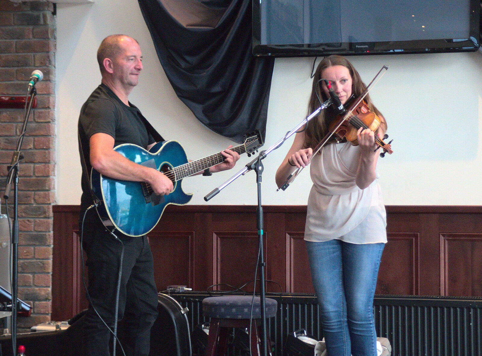 Guitar and fiddle from Liverpool to Baile an Sceilg, County Kerry, Ireland - 30th July 2017