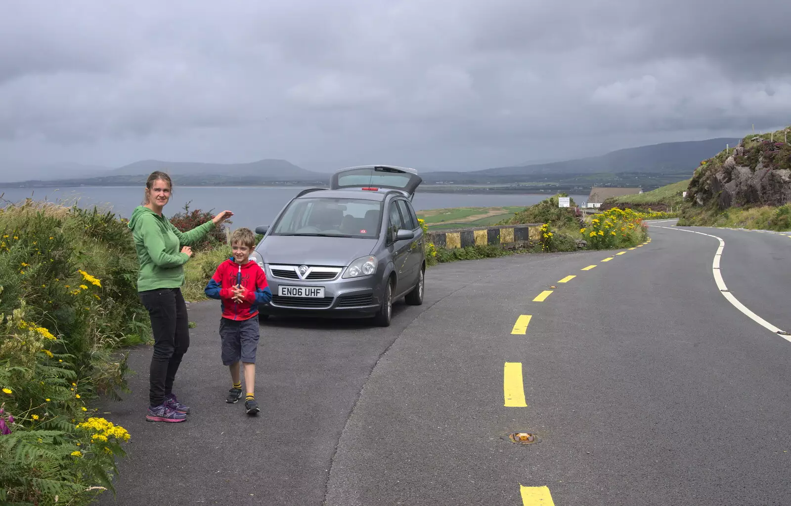 We stop for a look at stuff, from Baile an Sceilg to An tSnaidhme, Co. Kerry, Ireland - 31st July 2017