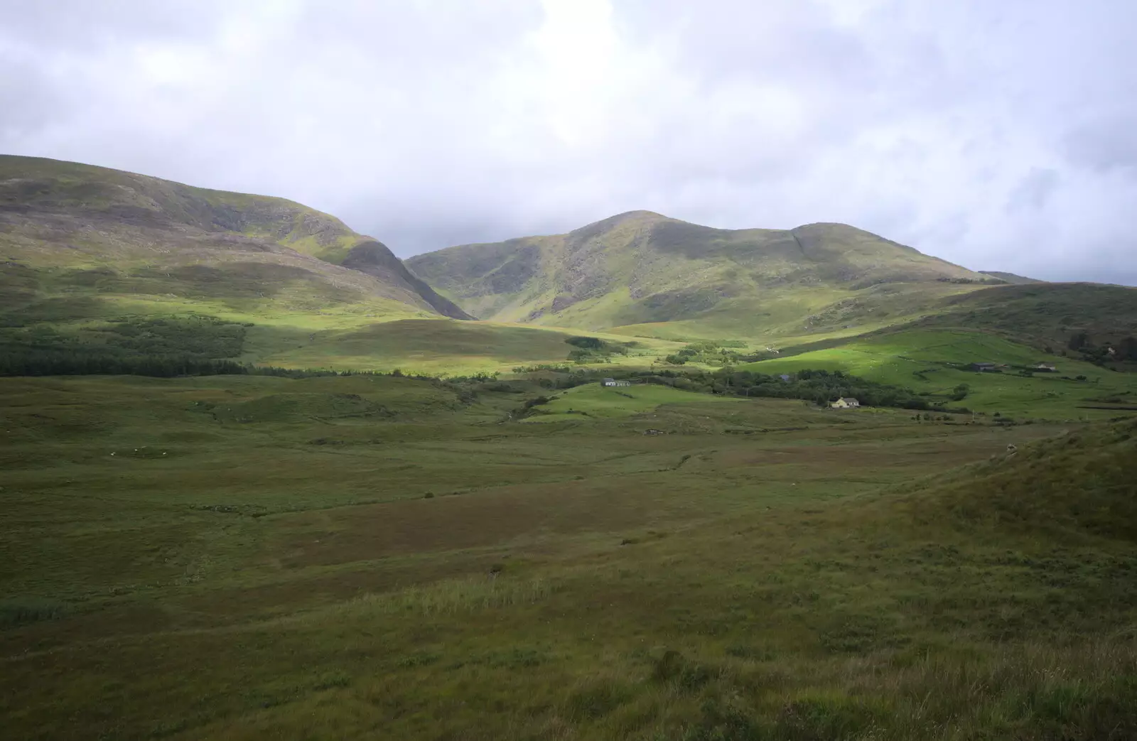 Dramatic mountain landscape, from Baile an Sceilg to An tSnaidhme, Co. Kerry, Ireland - 31st July 2017