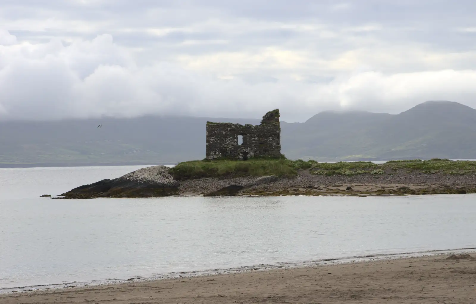 Ballinskelligs Castle on the beach, from Baile an Sceilg to An tSnaidhme, Co. Kerry, Ireland - 31st July 2017