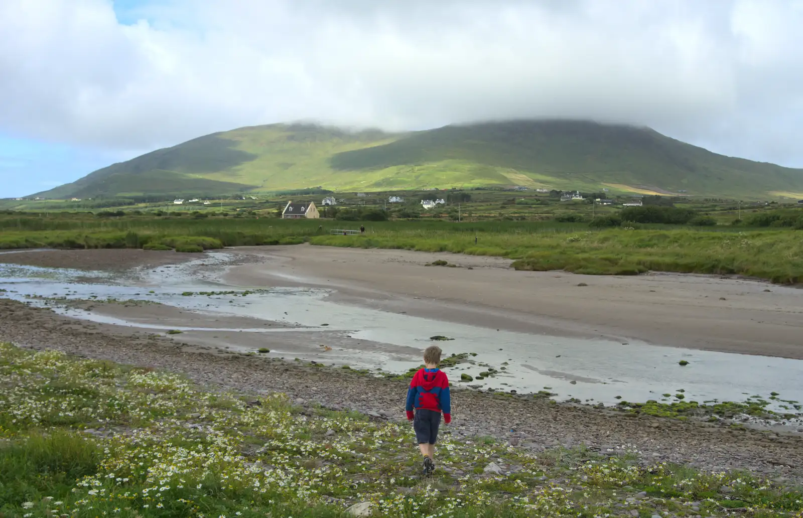 Fred roams, from Baile an Sceilg to An tSnaidhme, Co. Kerry, Ireland - 31st July 2017