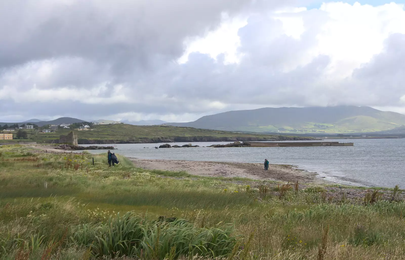 Ramblers on the beach, from Baile an Sceilg to An tSnaidhme, Co. Kerry, Ireland - 31st July 2017